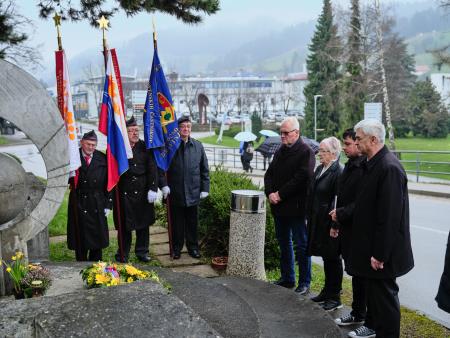 54_spominska svecˇanost 80 let poboja talcev